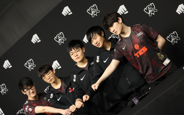 老球迷重温 老球迷重温